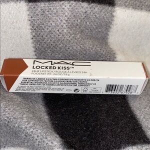 Posh Rich Brown Lipstick